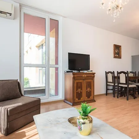Apartment Unique With Pool And Sauna Varna